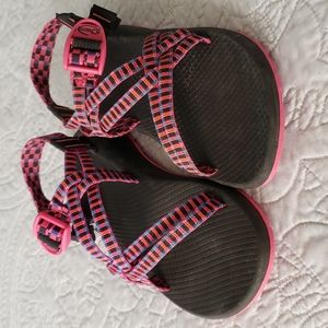 Womens Size 7 Reg Chaco zcloud x sport sandals